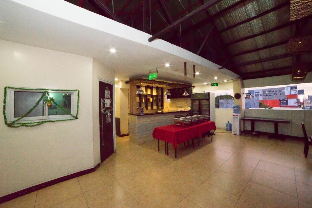 Reddoorz Plus @ Balibago Angeles City Экстерьер фото